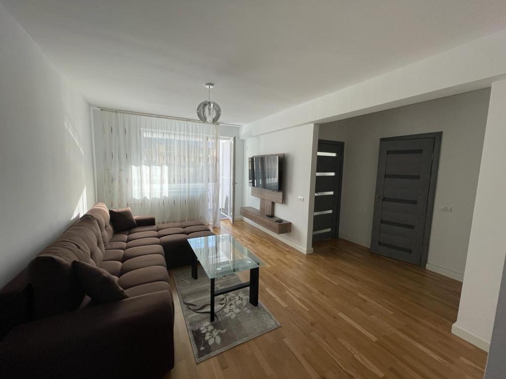 Lucky 2 Apartment